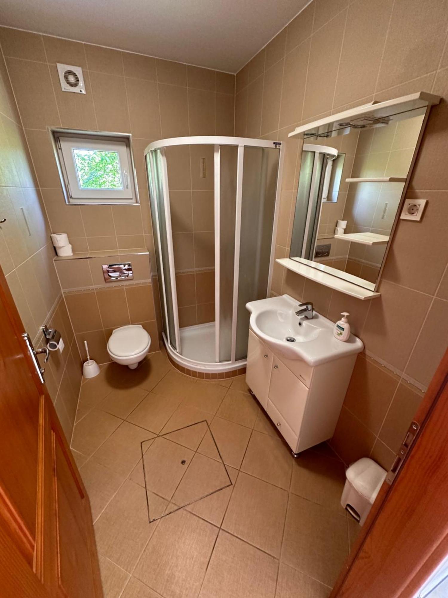 Apartments Suster Stari Trg ob Kolpi المظهر الخارجي الصورة
