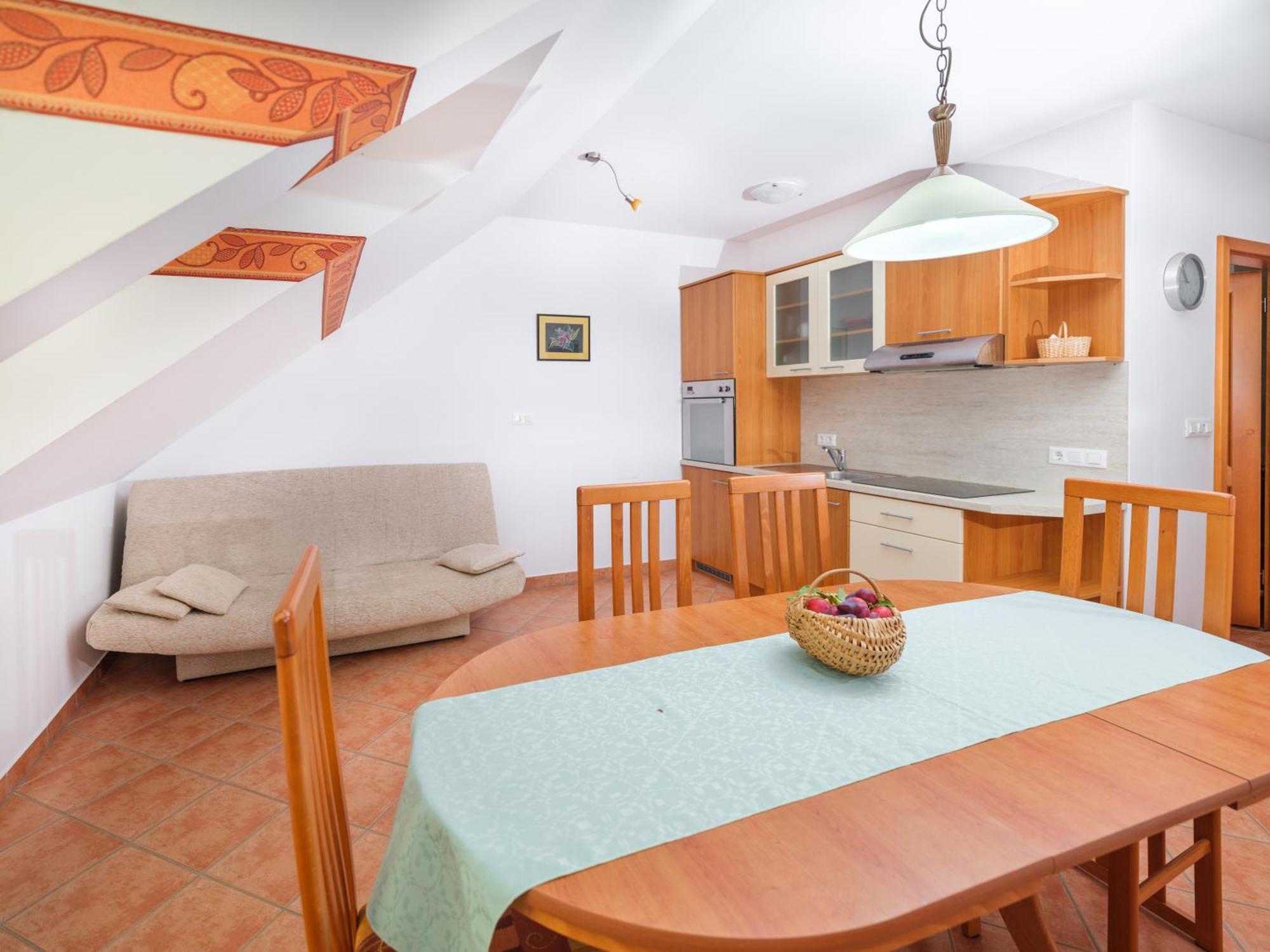 Apartments Suster Stari Trg ob Kolpi المظهر الخارجي الصورة